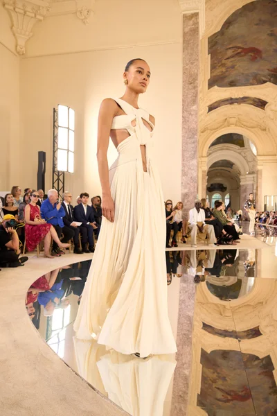 Look 5